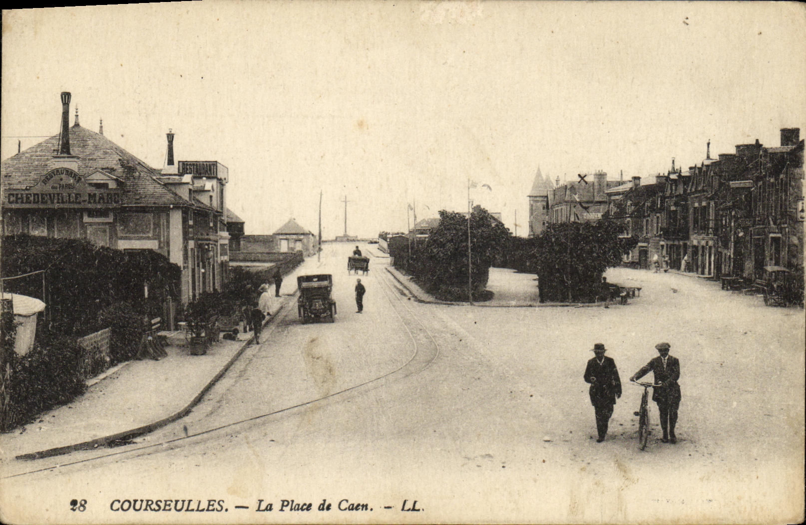 COURSEULLES — La Place de Caen — LL. — Éditeur LL, n° 28