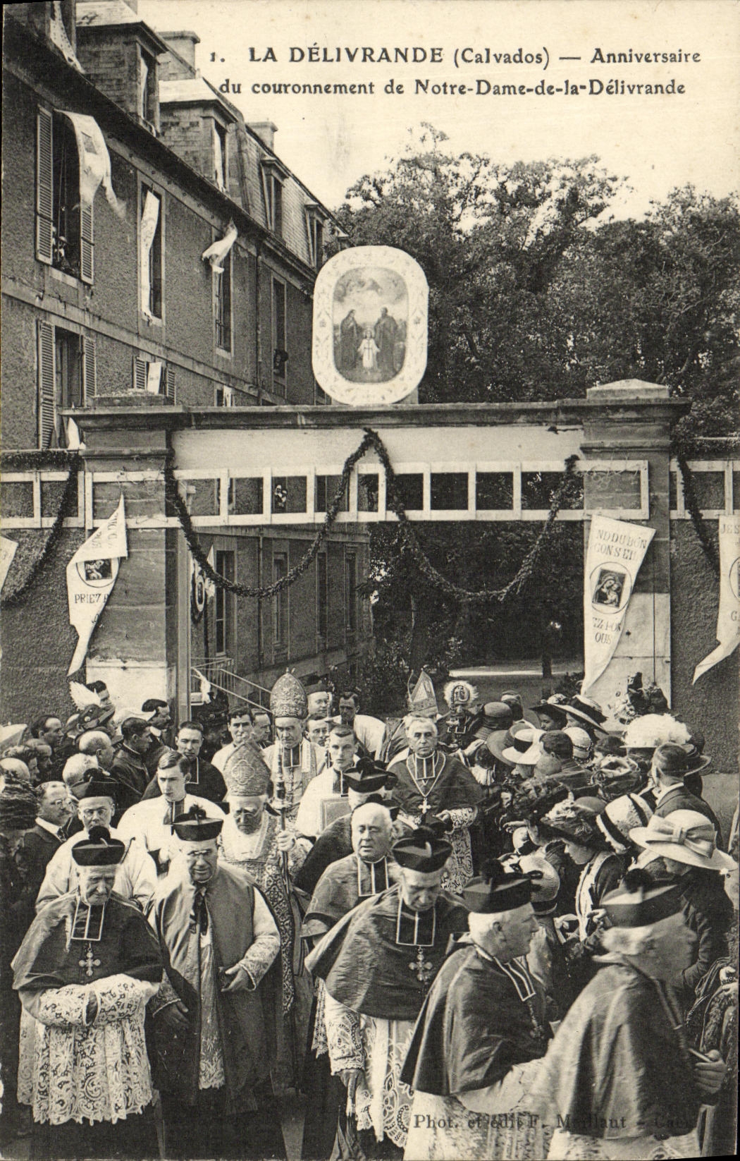La Délivrande (Calvados) — Anniversaire du couronnement de Notre-Dame-de-la-Délivrande — Phot. R. Meillant