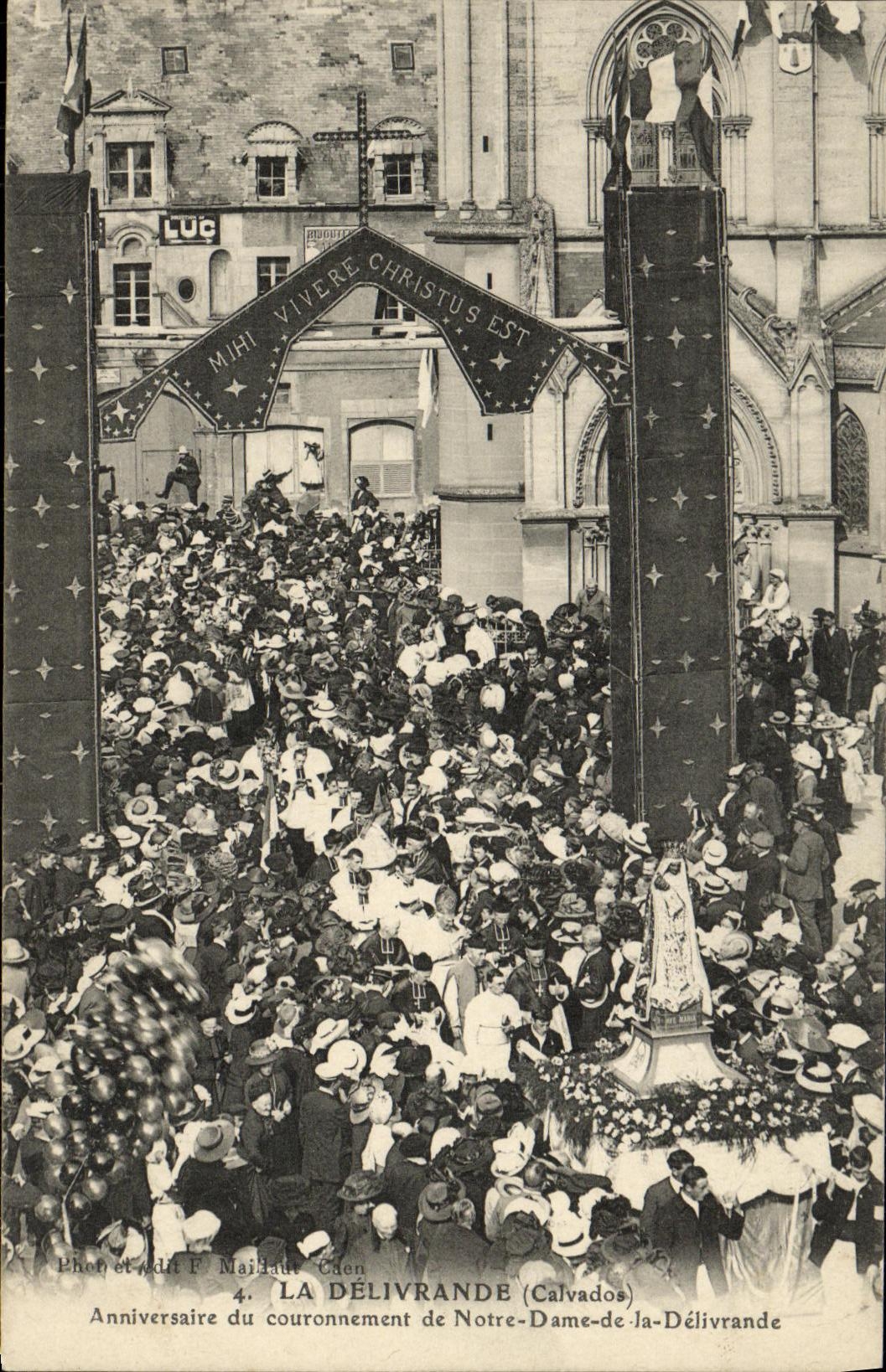La Délivrande (Calvados) — Anniversaire du couronnement de Notre-Dame-de-la-Délivrande — Phot. et édit. F. Maijat, Caen