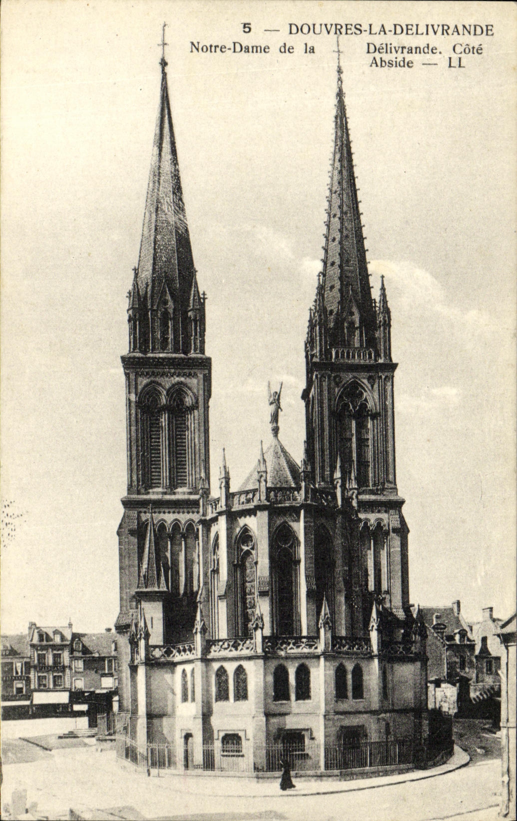 Douvres-la-Délivrande — Église Notre-Dame de la Délivrande — Côté LL