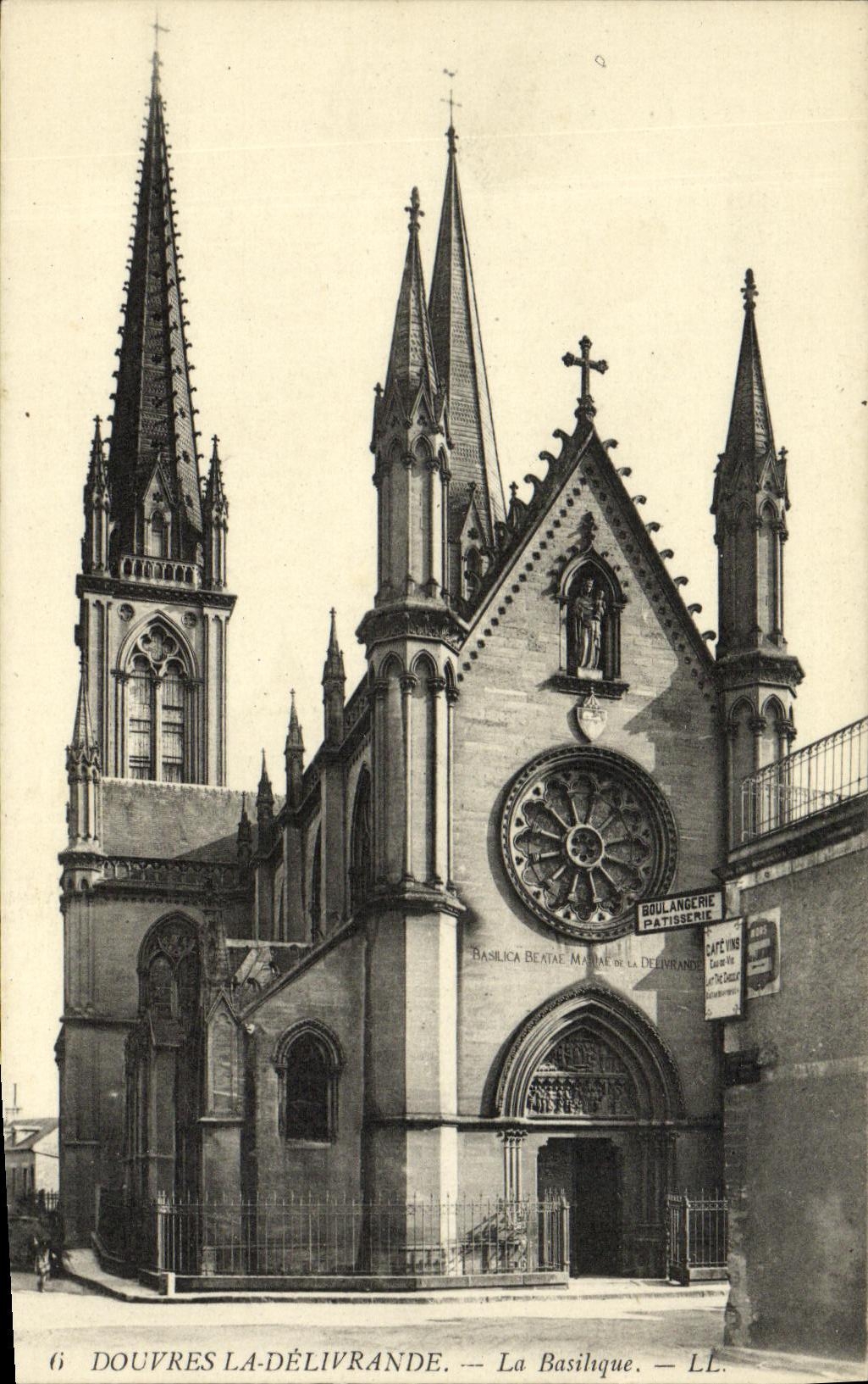 Douvres-la-Délivrande — La Basilique — LL, n°6