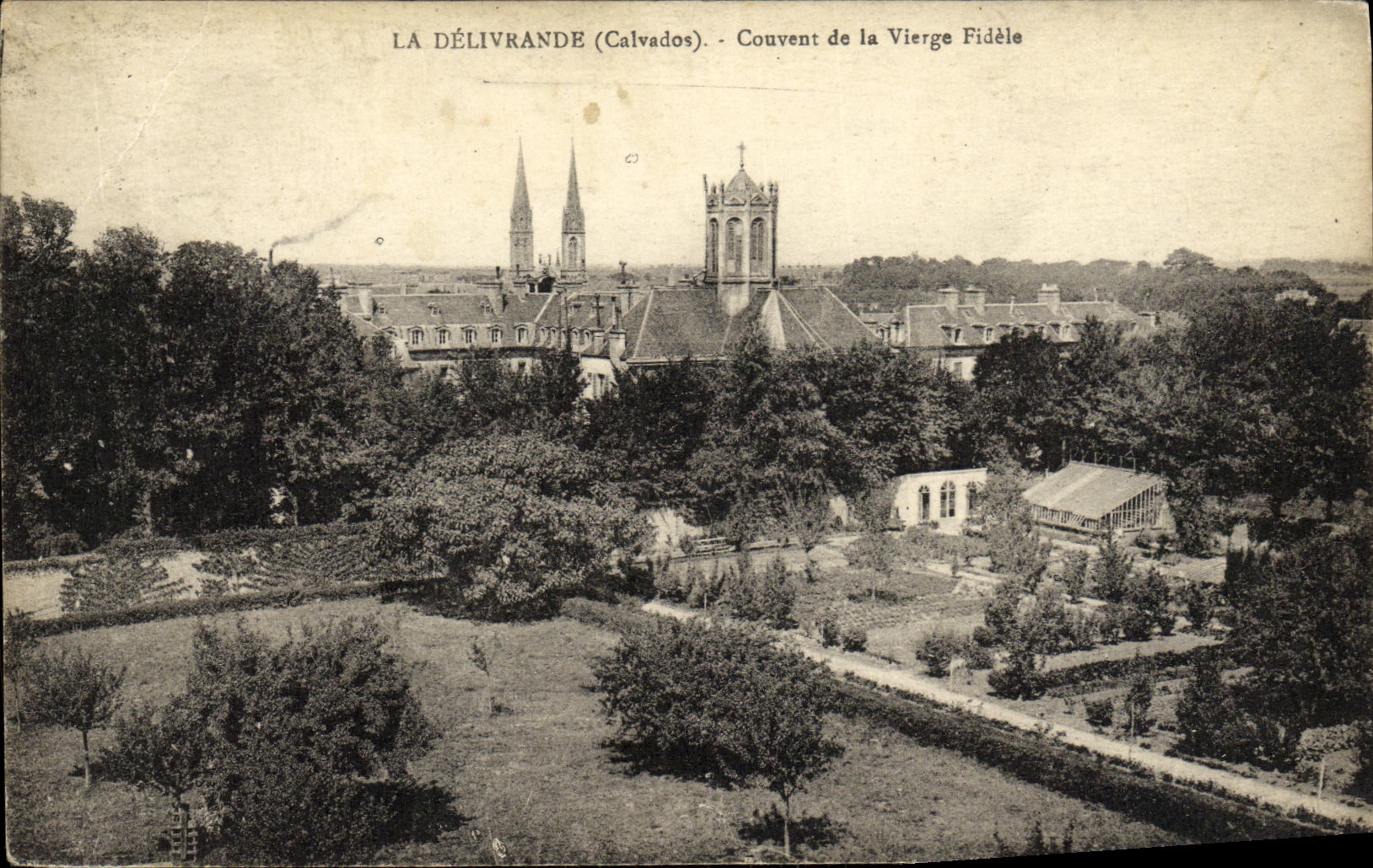 La Délivrande (Calvados) — Couvent de la Vierge Fidèle — Éditeur non identifié
