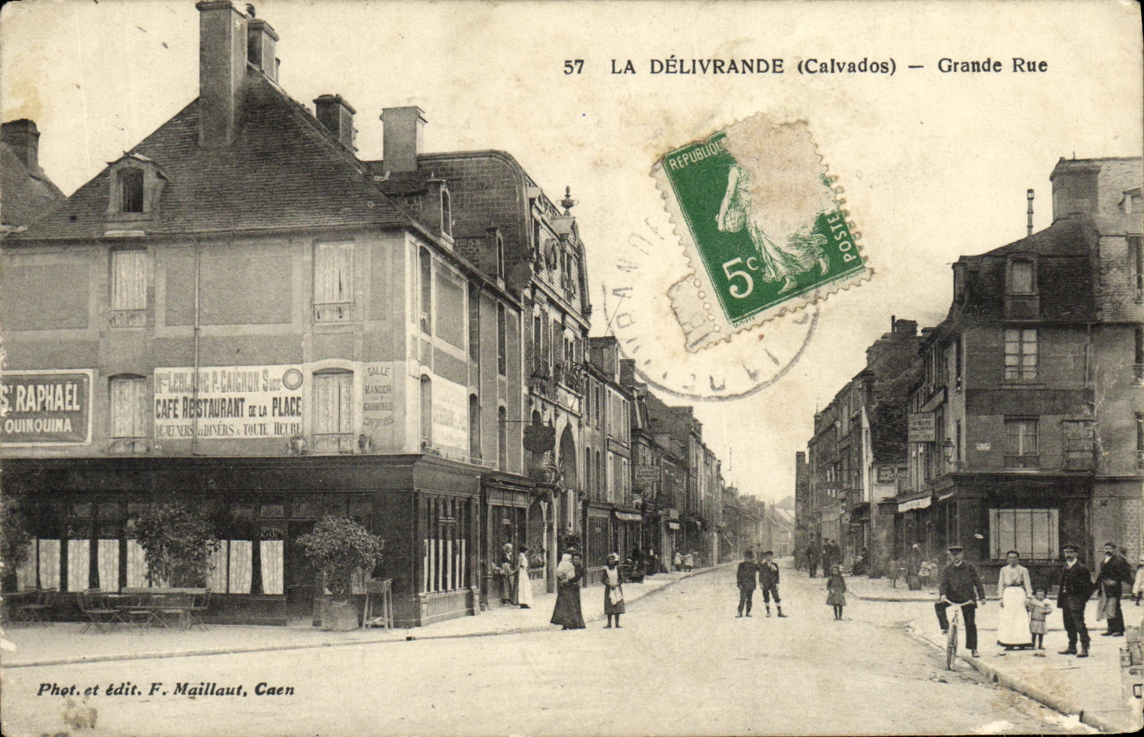 CPA La Delivrande Grande Rue
