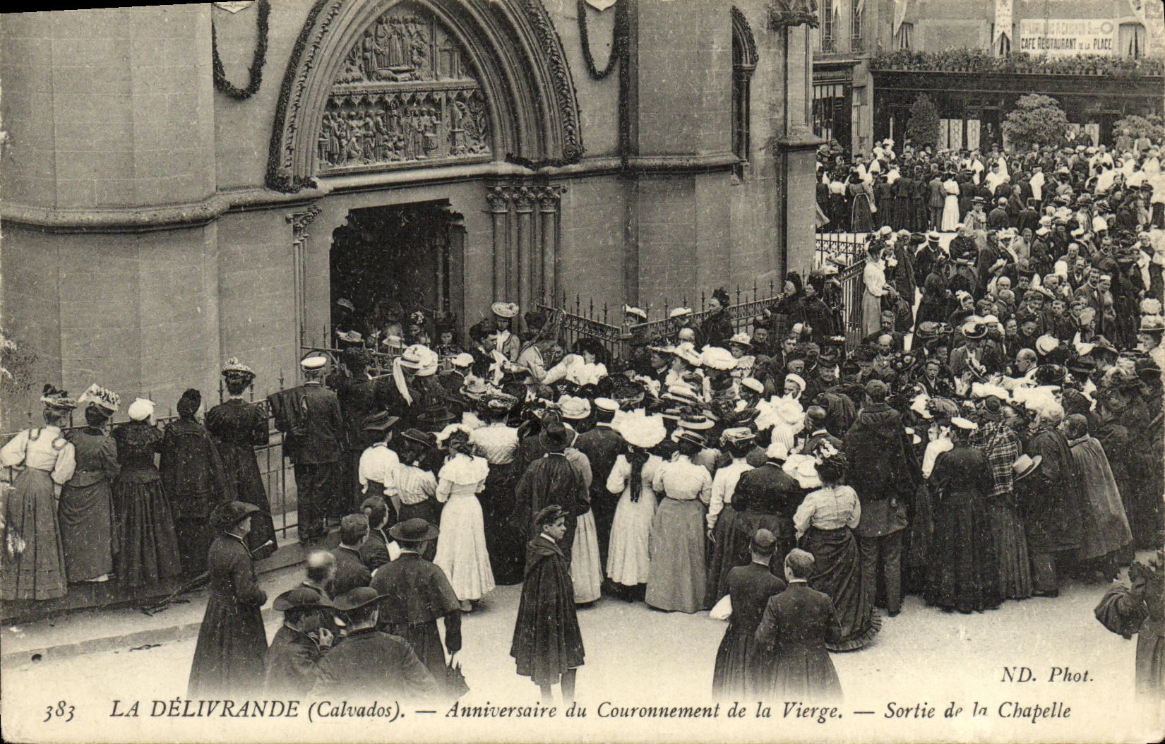 La Délivrande (Calvados) — Aniversario del Coronamiento de la Virgen — Salida de la Capilla — N.D. Fot. n°383