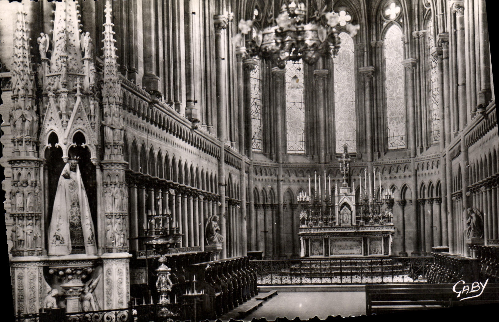 Intérieur de la Basilique de La Délivrande — Calvados — Éditions Gaby