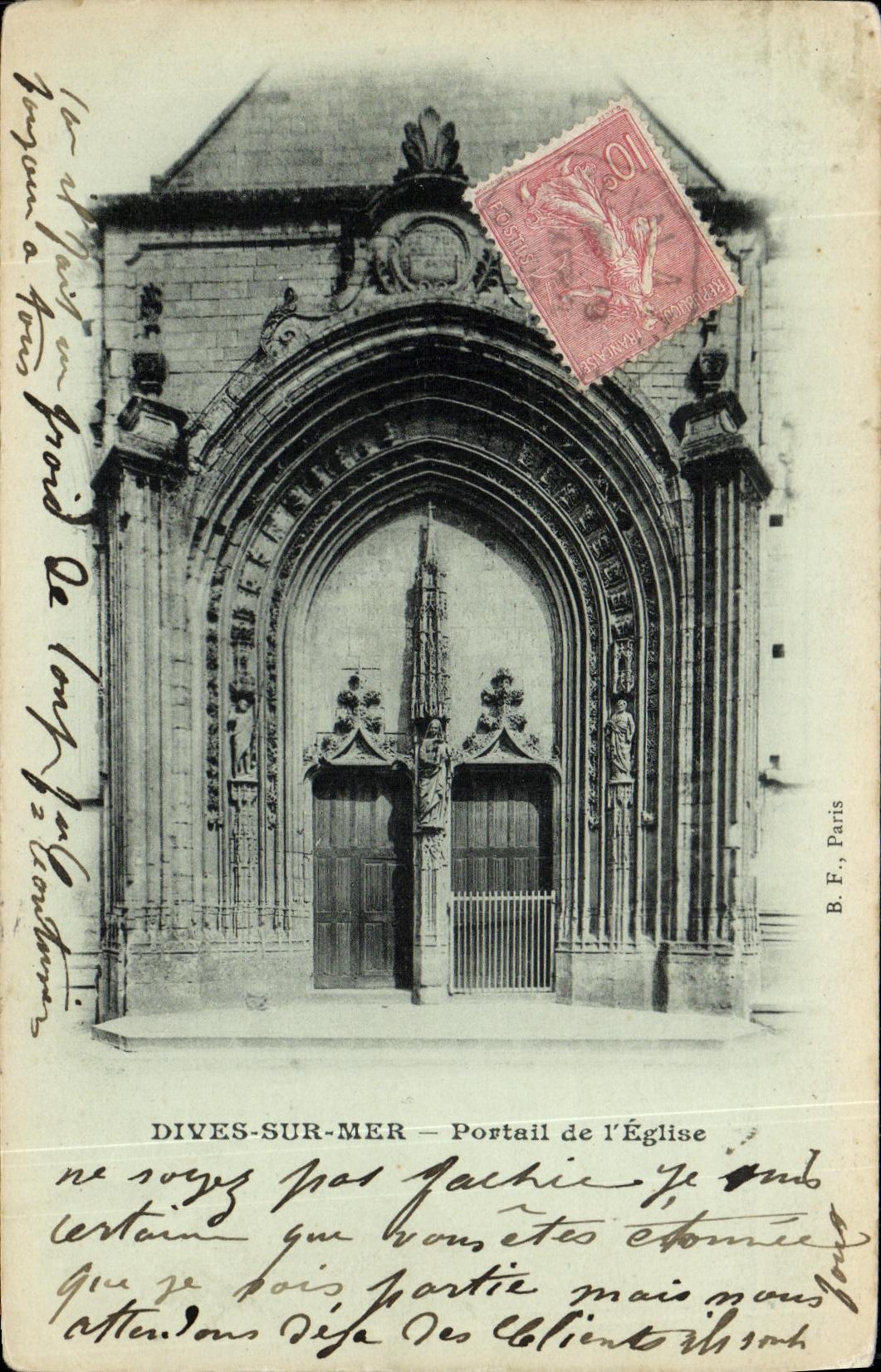 Dives-sur-Mer — Portail de l'Église — B.F. Paris, n° de série non visible