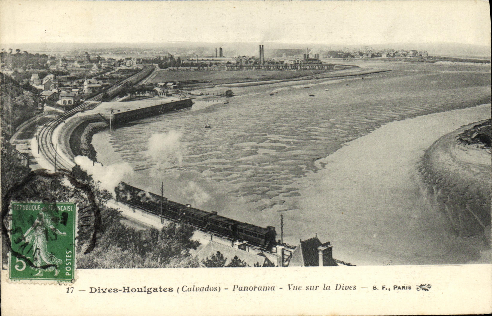 CPA Dives Houlgates Panorama Vue Sur la Dives Train