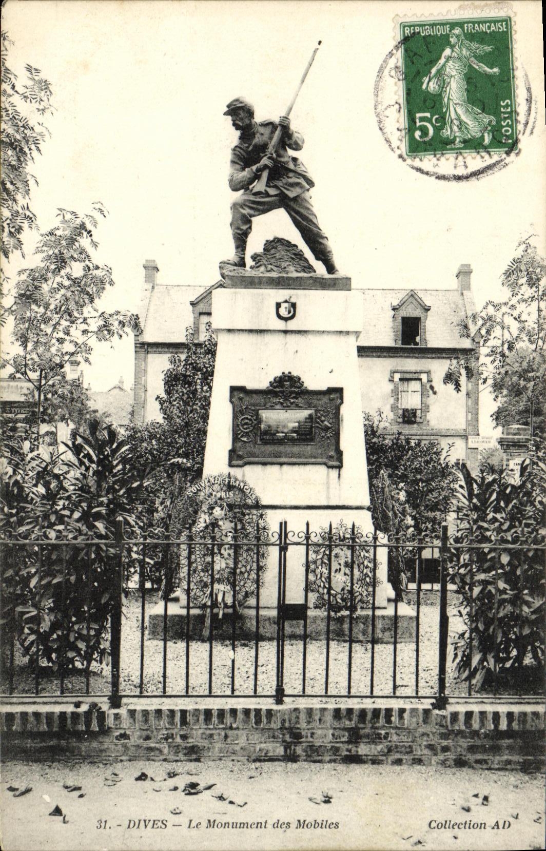 Dives — Le Monument des Mobiles — Collection AD