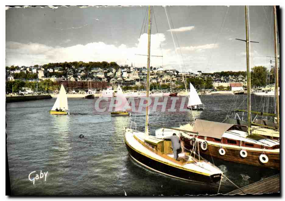 Tarjeta postal moderna Playa floreciente de Deauville El muelle de los yates Barcos