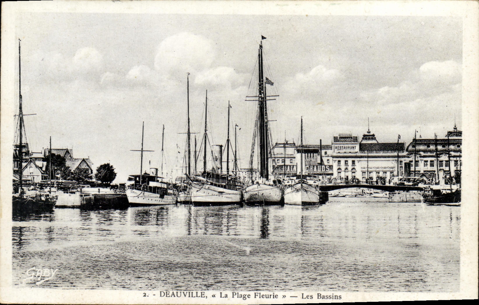 Deauville, « La Plage Fleurie » — Les Bassins — Éditeur SANDY, n°2