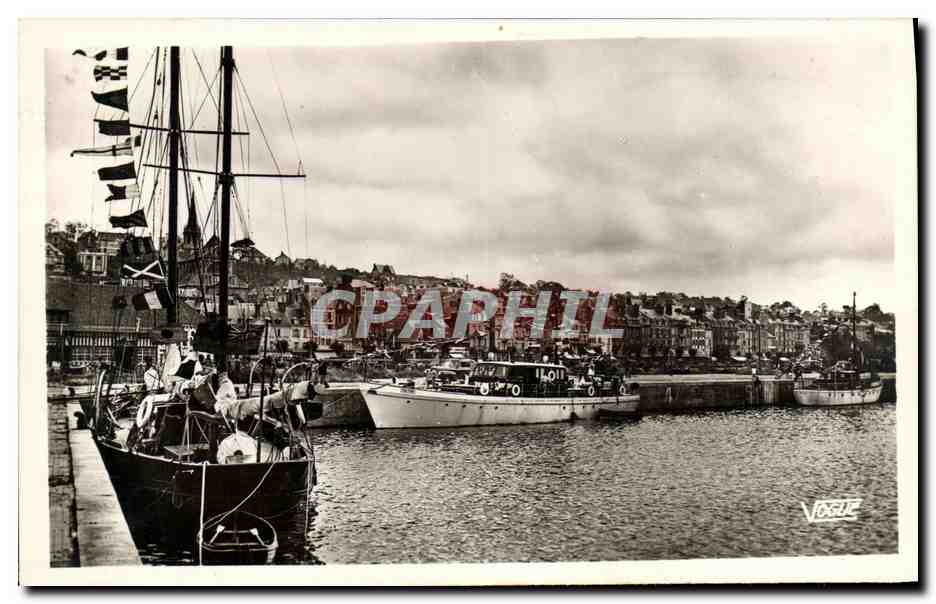Le Port des Yachts — Deauville-Trouville — Vogue