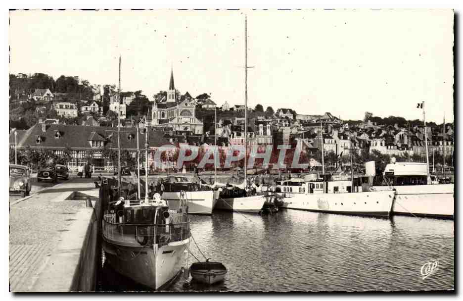 CPM Deauville Plage Fleurie Le Bassin des Yachts
