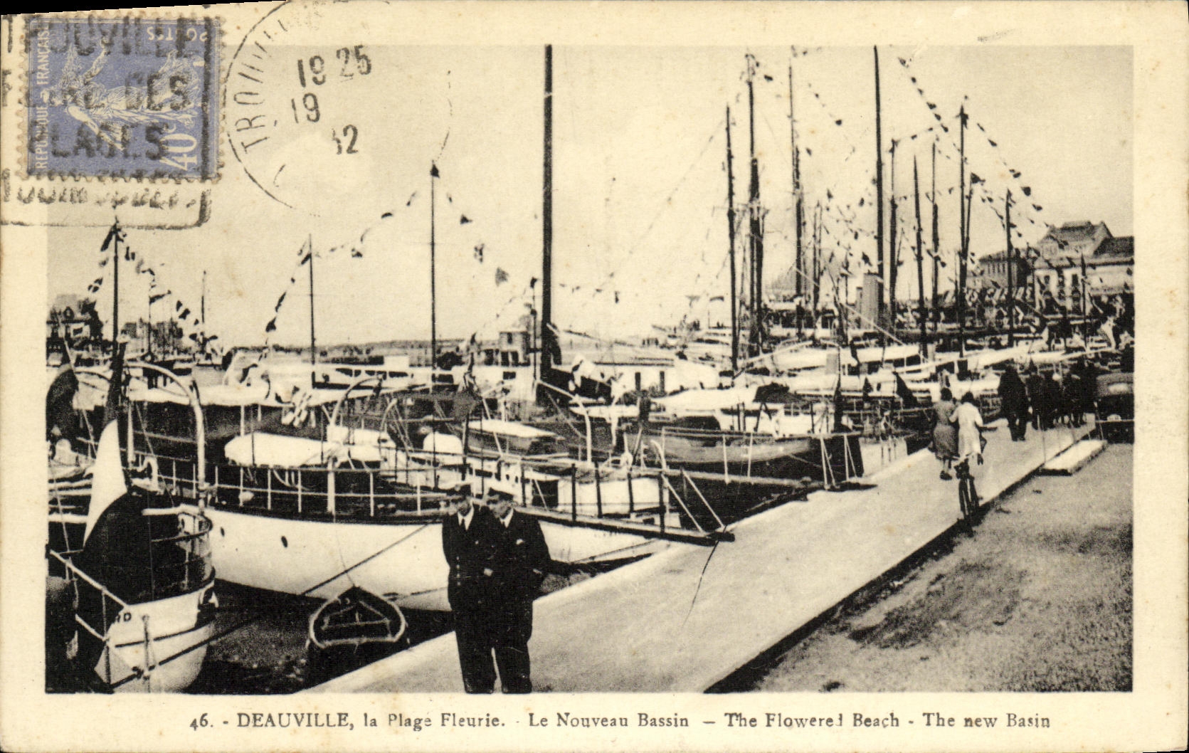 Deauville, la Plage Fleurie — Le Nouveau Bassin — The Flowered Beach — The new Basin