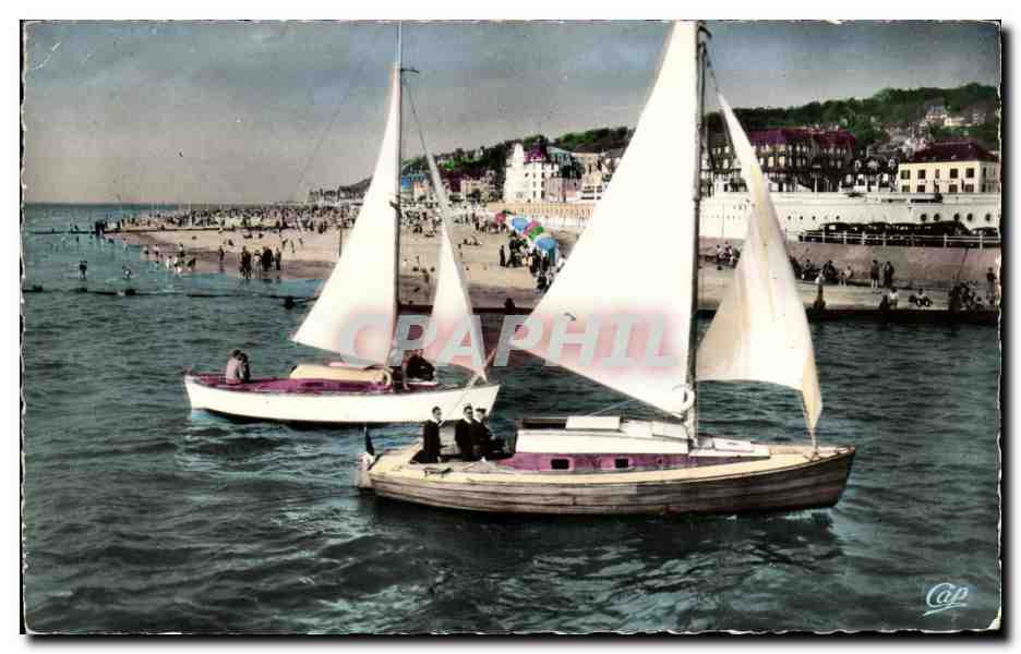 Zeilschepen die het havengebied binnenvaren — Deauville - Trouville — Réal-Photo