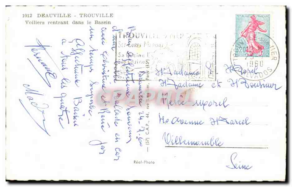 Zeilschepen die het havengebied binnenvaren — Deauville - Trouville — Réal-Photo — Achterkant
