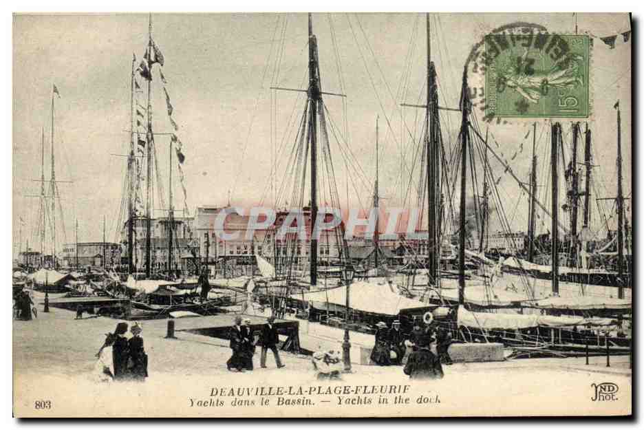 CPA Deauville Les Yachts dans le Bassin Bateaux 