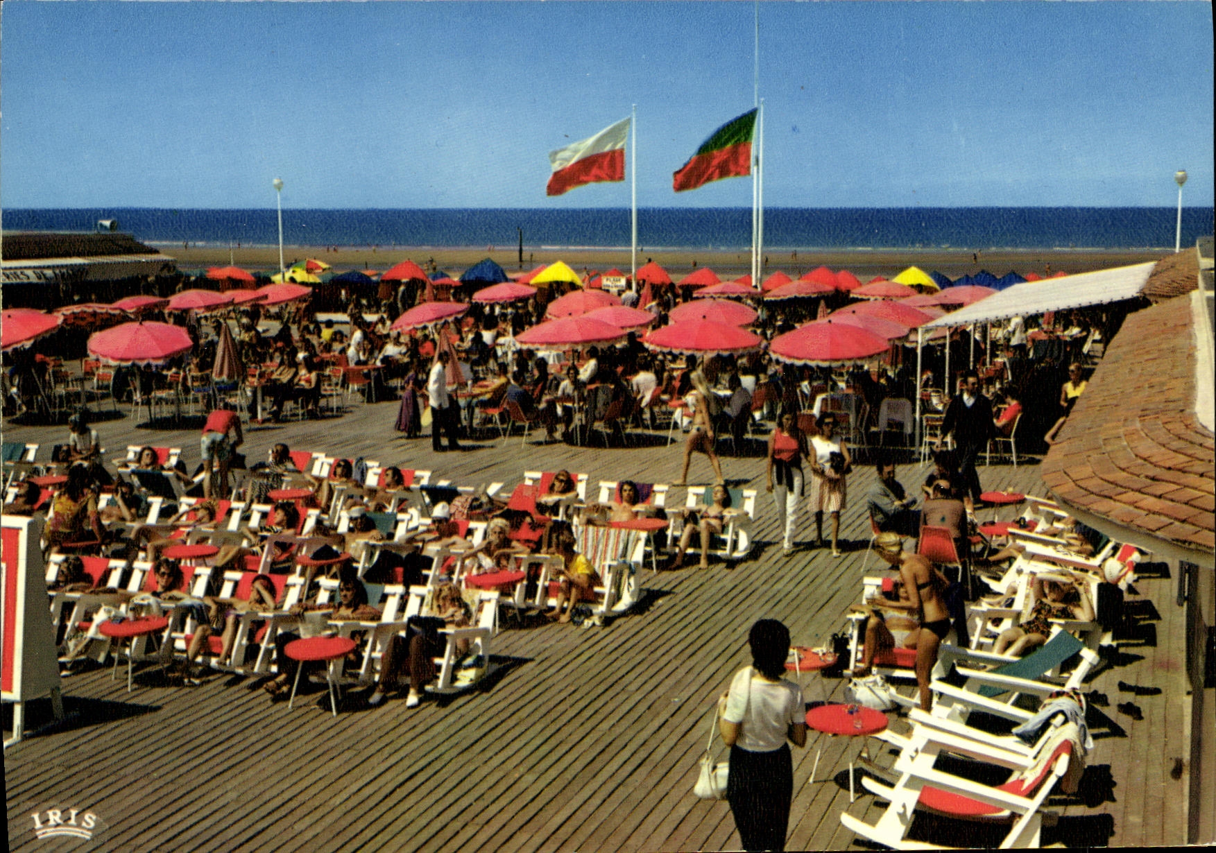 Deauville - Trouville — Le Bar et la Plage — IRIS