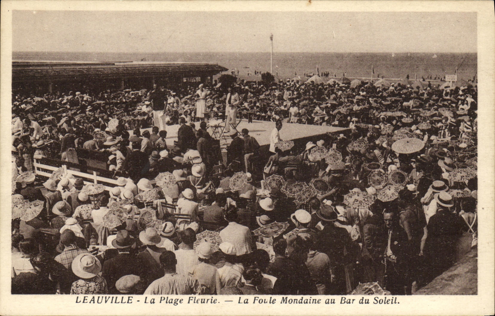 Leauville - The Flowering Beach — The Fashionable Crowd at the Bar du Soleil.
