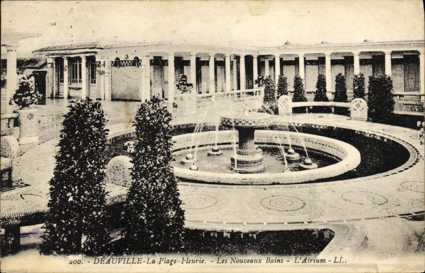 Deauville-La-Plage-Fleurie — Les Nouveaux Bains — L'Atrium — LL.