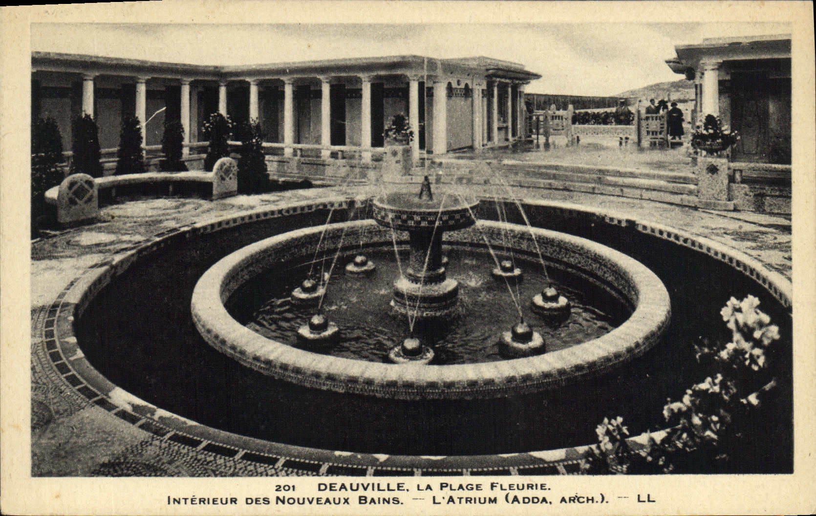 Deauville, La Plage Fleurie — Intérieur des Nouveaux Bains, L'Atrium — Adda, Arch. — LL n°201