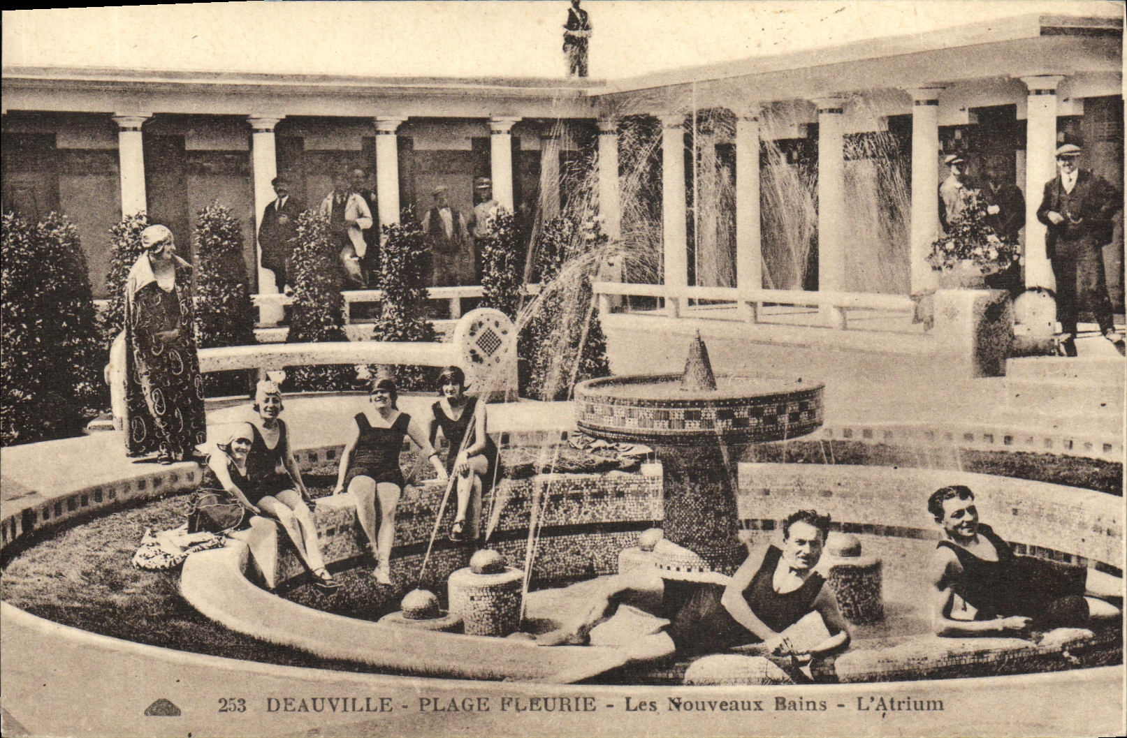 Deauville - Plage Fleurie - Les Nouveaux Bains - L'Atrium