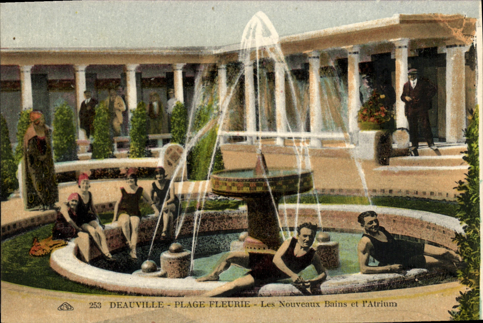Deauville - Plage Fleurie - Les Nouveaux Bains et l'Atrium — éditeur CPAPHIL, n° 253