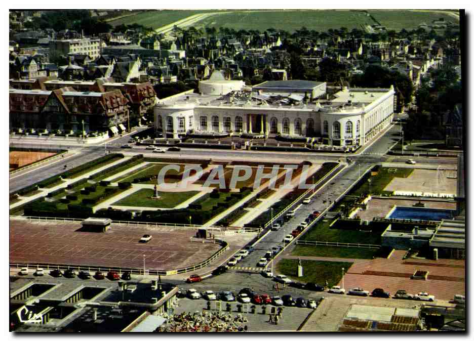 CPM Deauville Le Casino Vue Generale aerienne Le casino