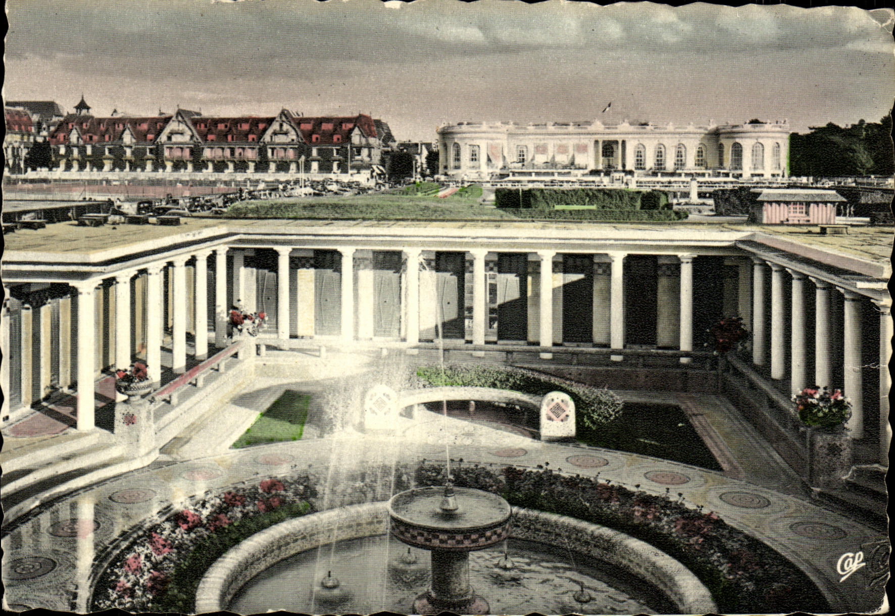 Deauville, la Plage fleurie — Le Casino, le Normandy-Hôtel et l'Établissement de bains — Cap 113