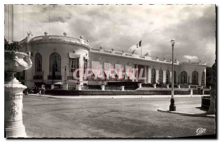 Deauville - La Plage Fleurie - Le Casino — éditeur Réal-Photo, n° 965