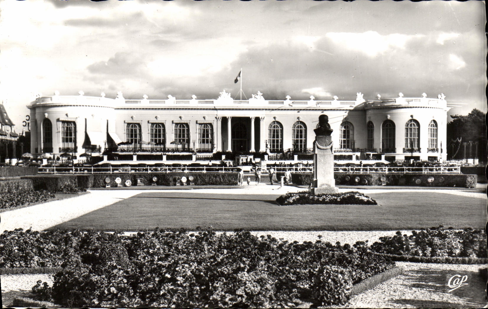 Le Casino et les Jardins — Deauville — éditeur Cap