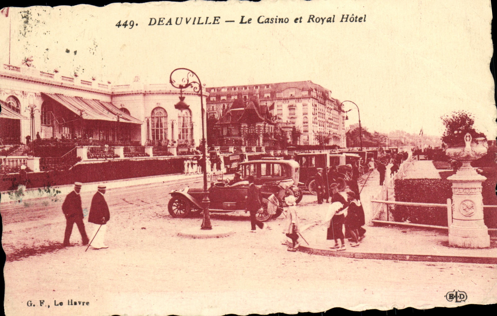 Deauville — Le Casino et Royal Hôtel — G. F., Le Havre, n°449