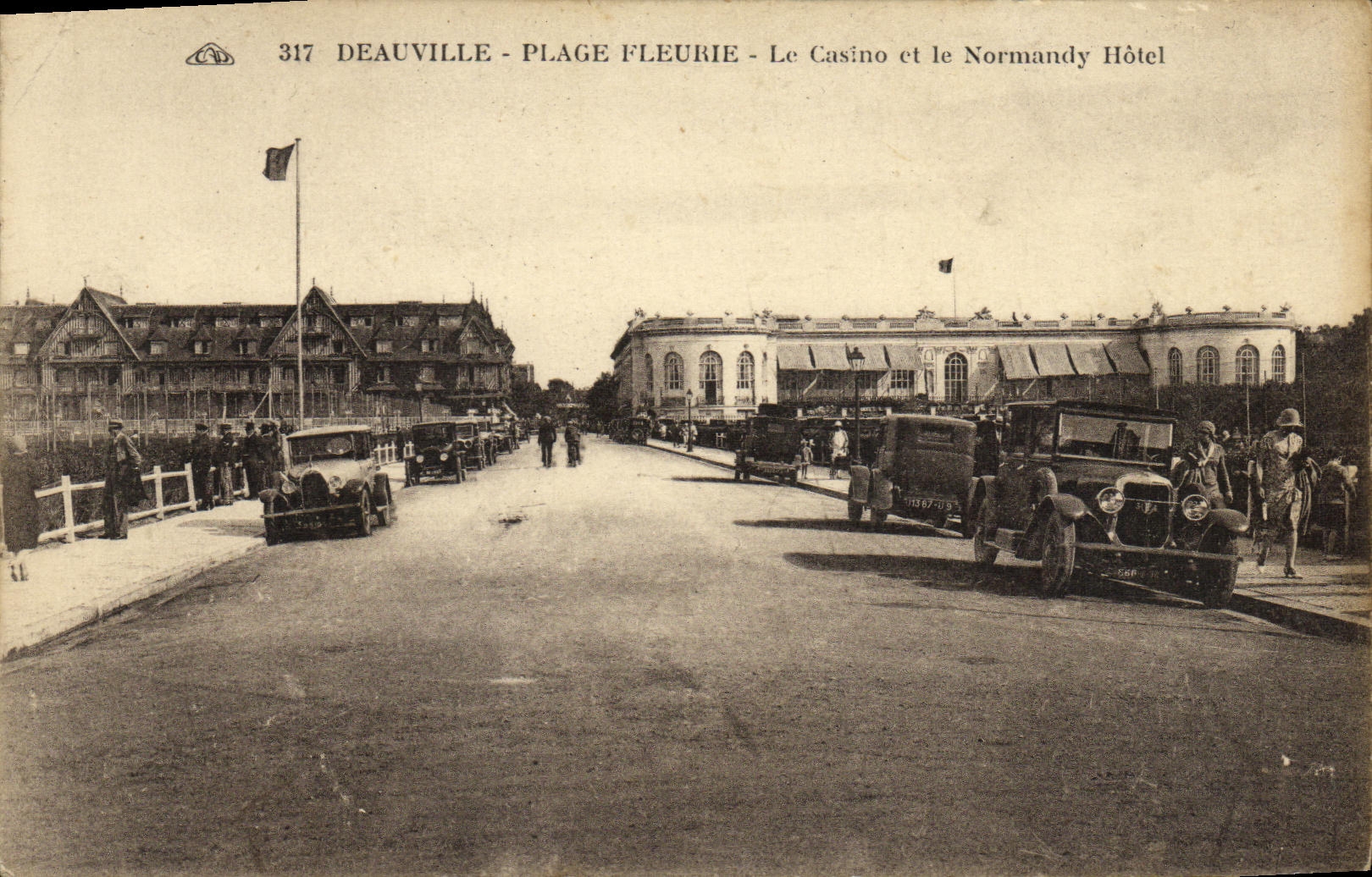 Deauville - Plage Fleurie - Le Casino et le Normandy Hôtel