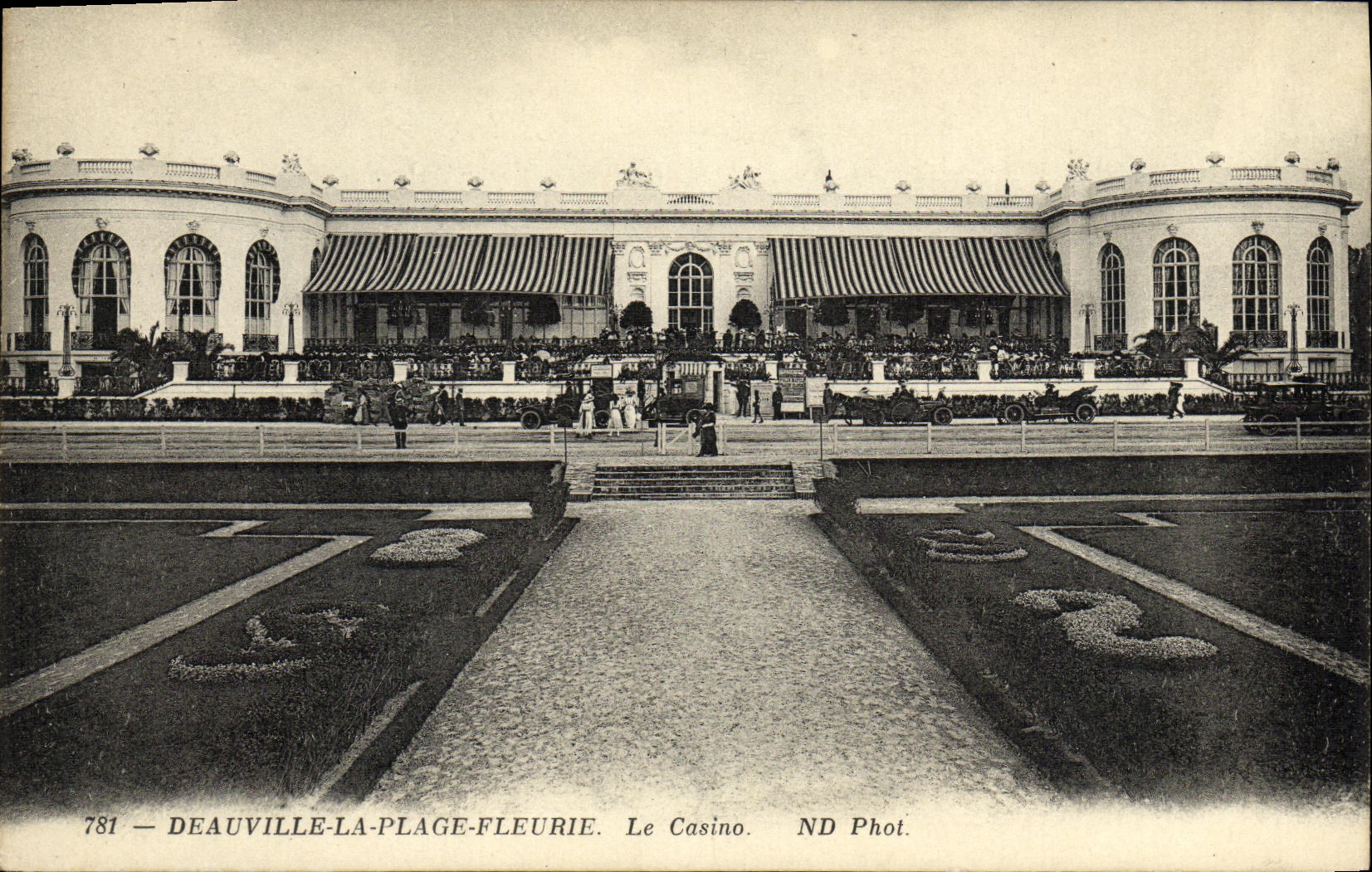 Deauville-La-Plage-Fleurie — Le Casino — ND Phot.
