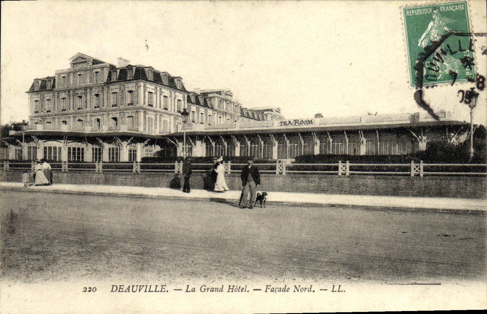 CPA Deauville La Grand Hotel Facade Nord