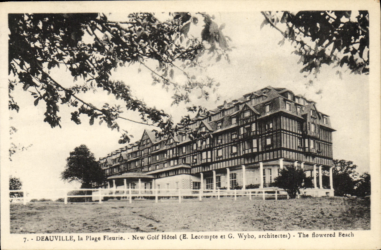 Deauville, la Plage Fleurie — New Golf Hôtel (E. Lecompte et G. Wybo, architectes)
