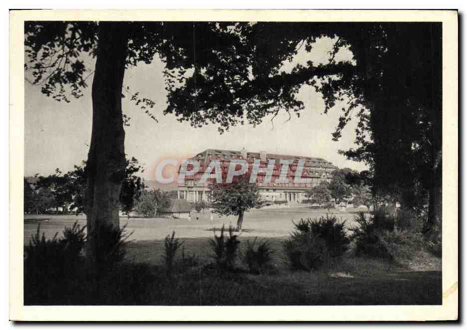 Deauville — 'Die Blühende Strände' — Das Hotel du Golf, in der Mitte des New Golf — Photographie von W. Verneman