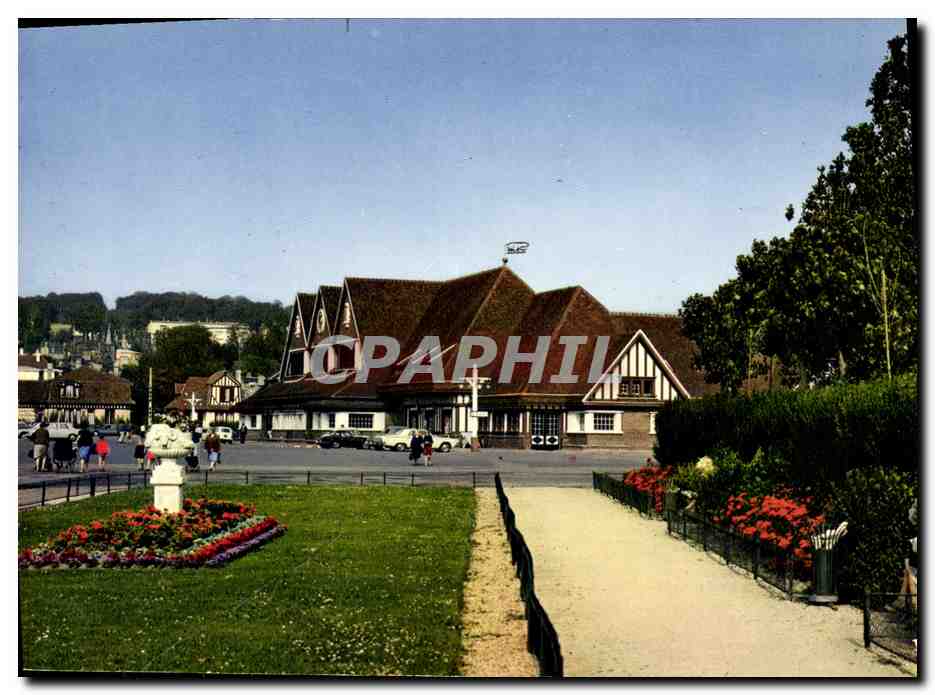 Deauville - Trouville — La gare — Lumicap