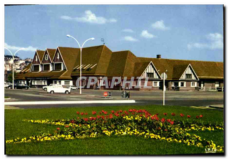 Bahnhof Deauville-Trouville — normannischer Stil — Iris