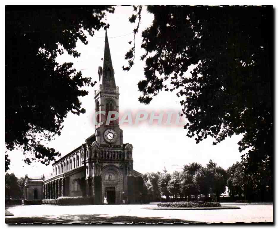 Die Kirche von Deauville — Die Place de la Paix — Real Photo