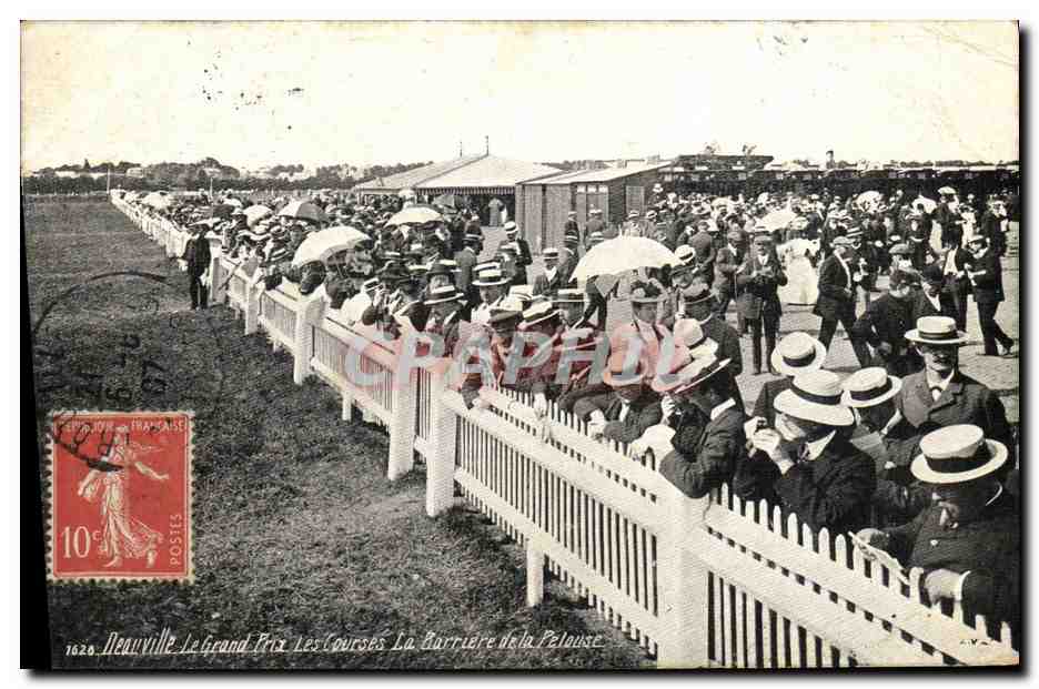CPA Deauville Le Grand Les Courses La barriere de la pelouse Hippisme Chevaux