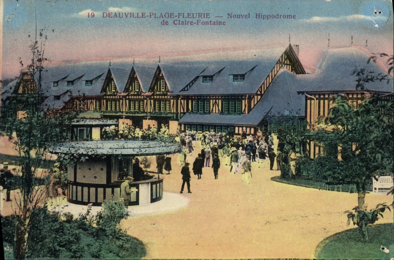 Deauville-Plage-Fleurie — Nouvel Hippodrome de Claire-Fontaine — CPA n°19