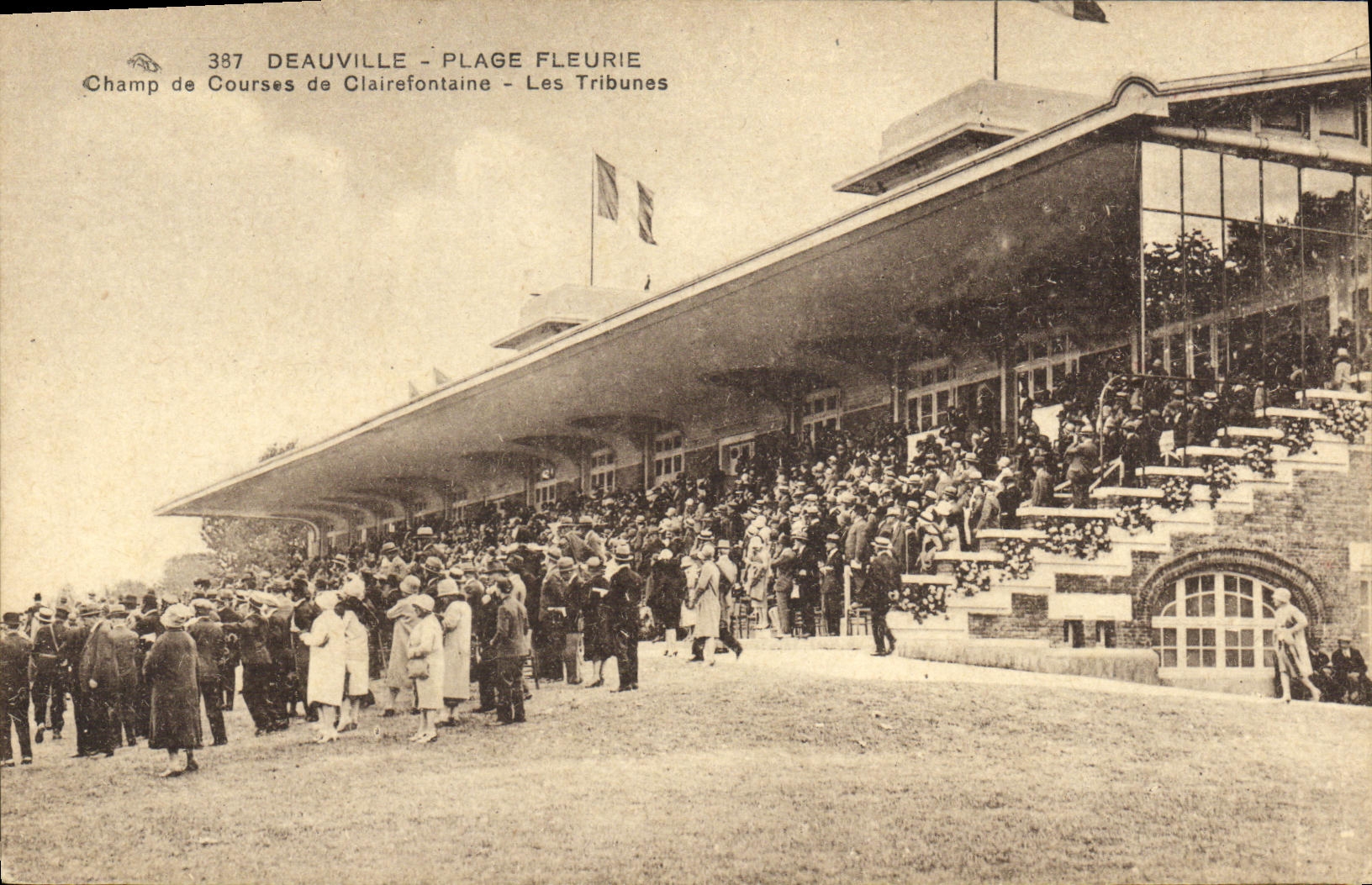Deauville - Plage Fleurie - Champ de Courses de Clairefontaine - Les Tribunes