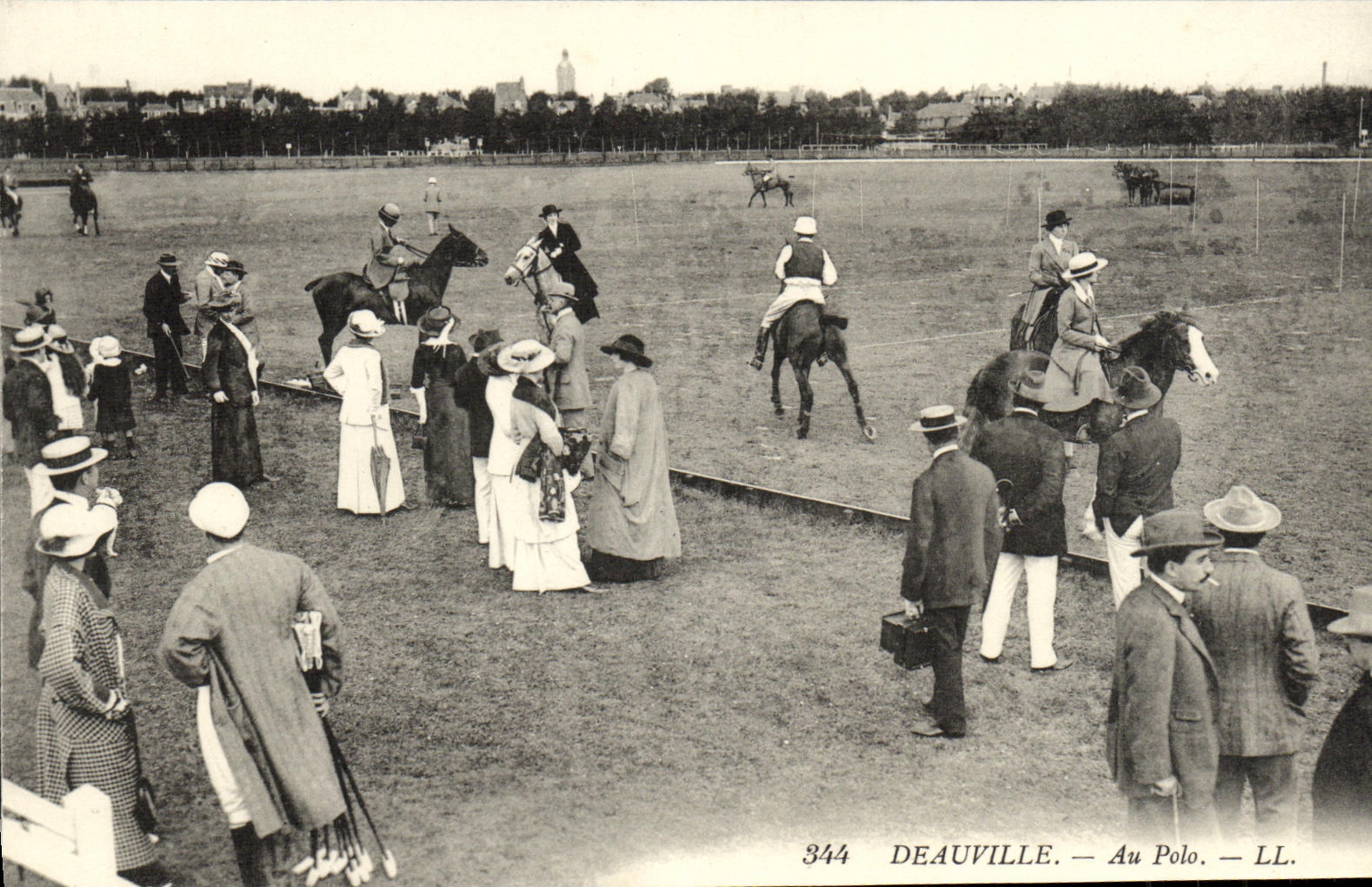Deauville — Au Polo — LL. — n° 344