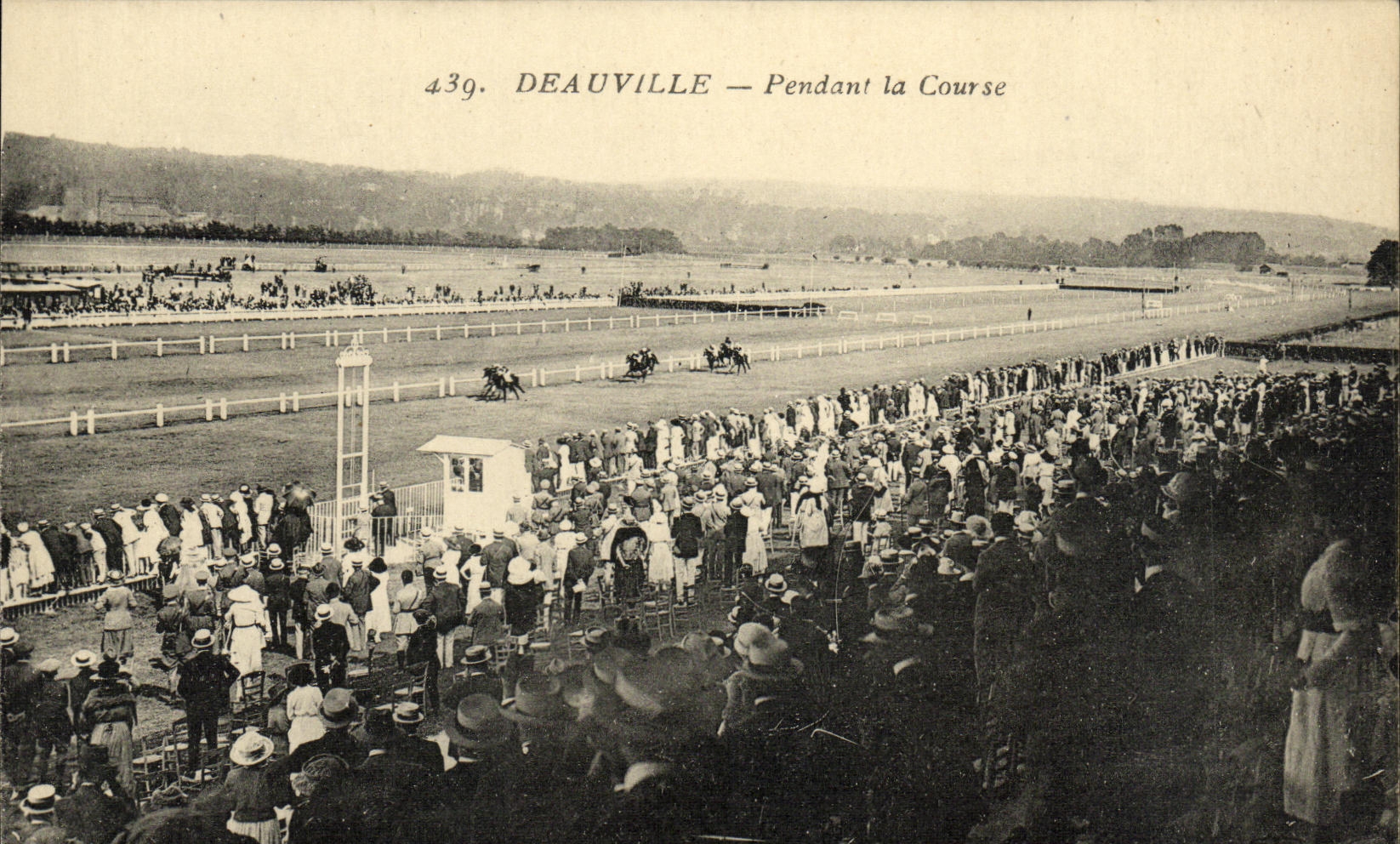 Deauville — Während des Rennens — Ausgabe Nr. 439