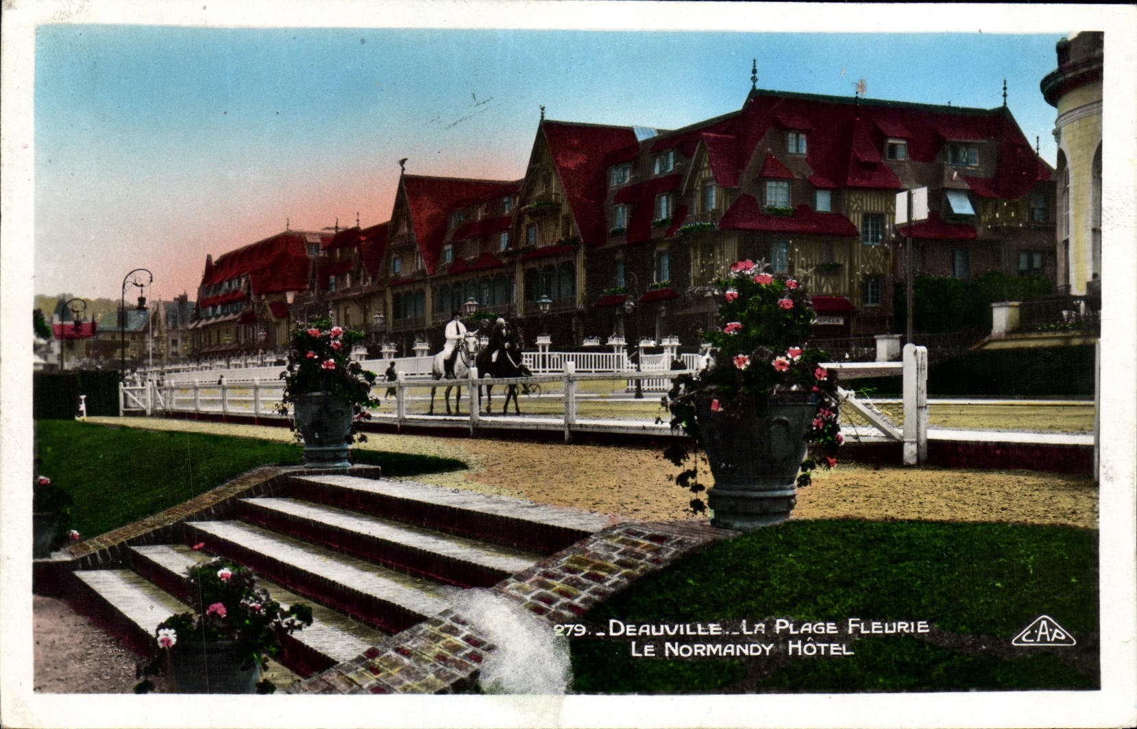 Deauville - La Plage Fleurie - Le Normandy Hôtel — éditeur C.A.P. n°279