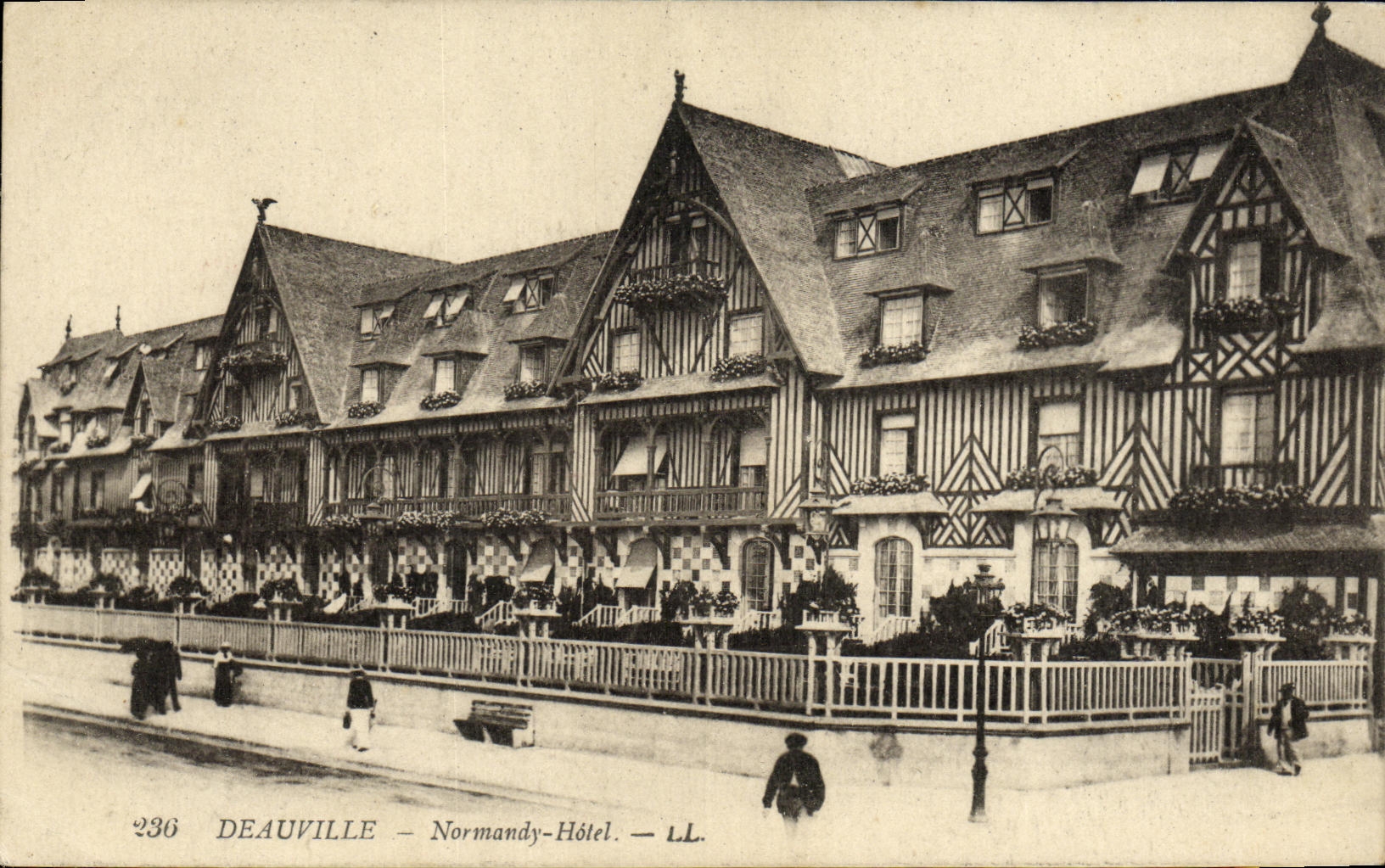 Deauville — Normandy-Hôtel — LL. — n° 236