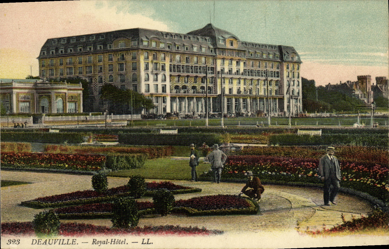 Deauville — Royal-Hôtel — LL. n°393
