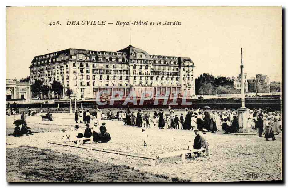 CPA Deauville Royal Hotel et le Jardin
