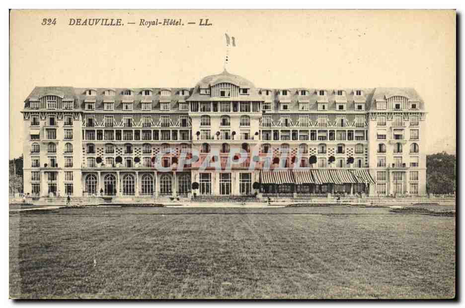Deauville — Royal-Hôtel — LL. — Éditeur LL, n° 324
