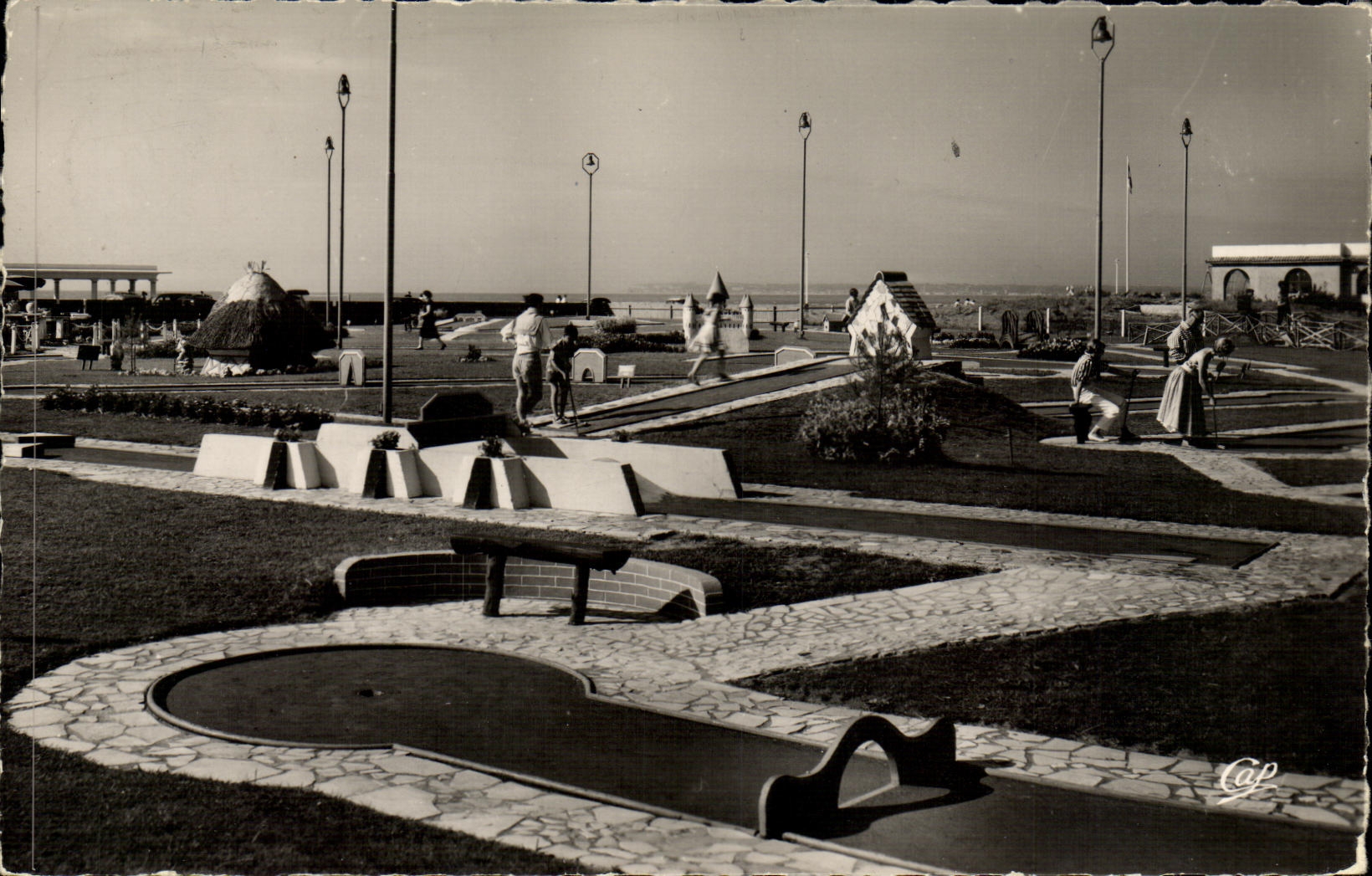 Miniatur-Golf — Deauville - Blütenstrand — C.A.P. Réal-Photo